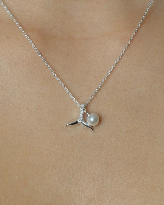 Collar plata 925 cola de ballena con micro circones y perla