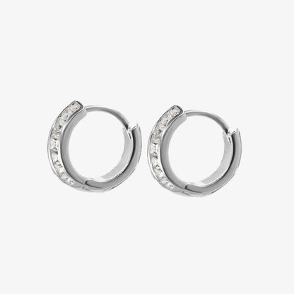 Aros plata 925 Eternity para mujer de costado en fondo blanco