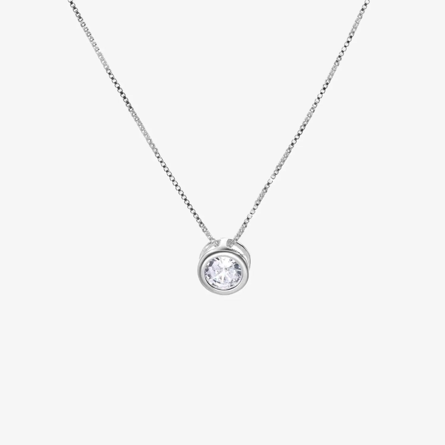Collar plata 925 para mujer Punto de Luz Sofia fondo blanco