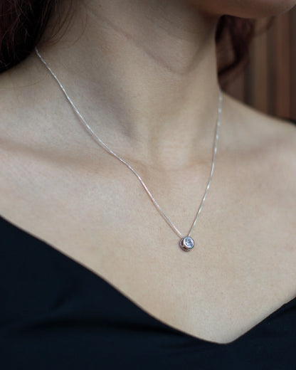 Collar circón punto de luz blanco de 6 mm y 45 cm de largo, joya elegante Sylara