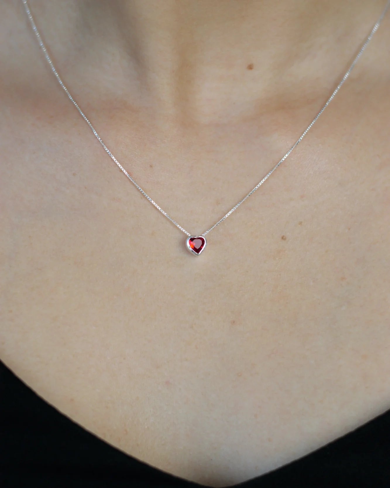 Corazón punto luz rojo de 45 cm, decoración luminosa de Sylara